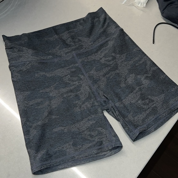 Vuori Vuori Clean Elevation Short, Small (SOLD OUT IN STORES) - Picture 3 of 7